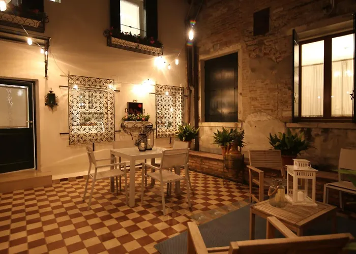 La Casa A Venezia, Con Corte Privata Venise