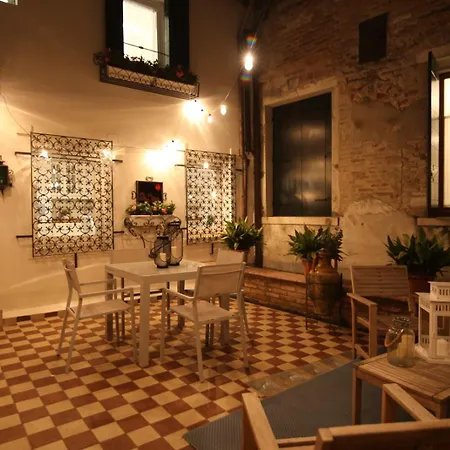 La Casa Piu A Venezia, Con Corte Privata Benátky