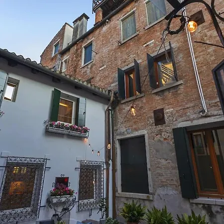 La Casa Piu A Venezia, Con Corte Privata Apartment *