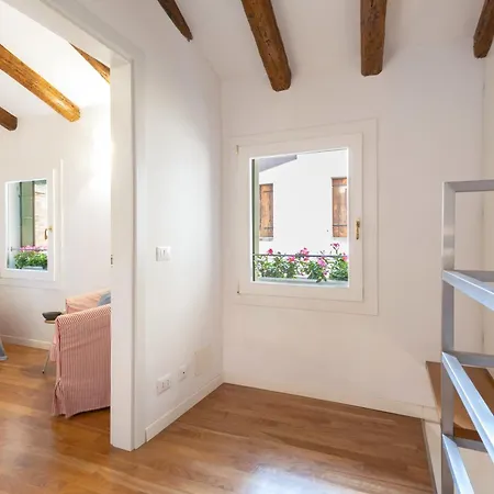 La Casa Piu A Venezia, Con Corte Privata Apartmán *