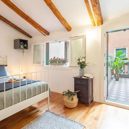 La Casa Piu A Venezia, Con Corte Privata * Venice