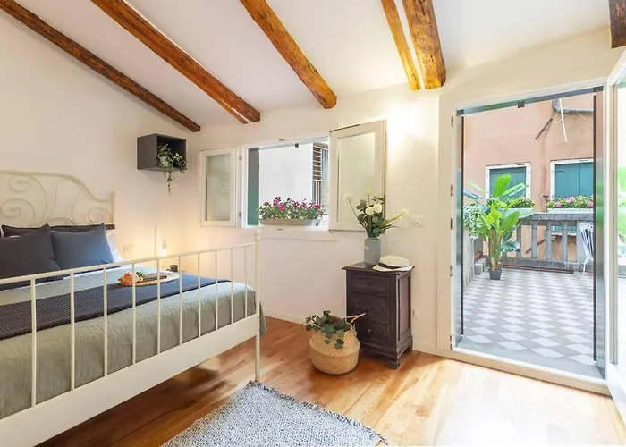La Casa Piu A Venezia, Con Corte Privata * Venice