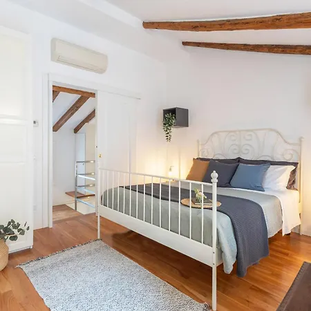 La Casa Piu A Venezia, Con Corte Privata * Venice
