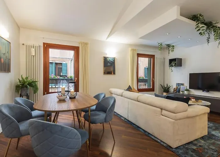 La Casa Piu A Venezia, Con Corte Privata アパート