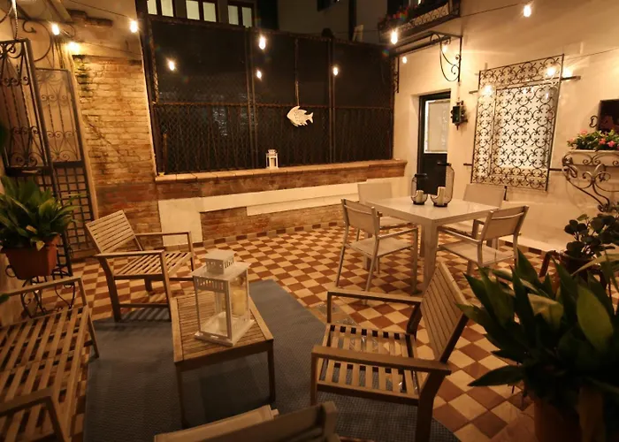 La Casa Piu A Venezia, Con Corte Privata * ヴェネツィア