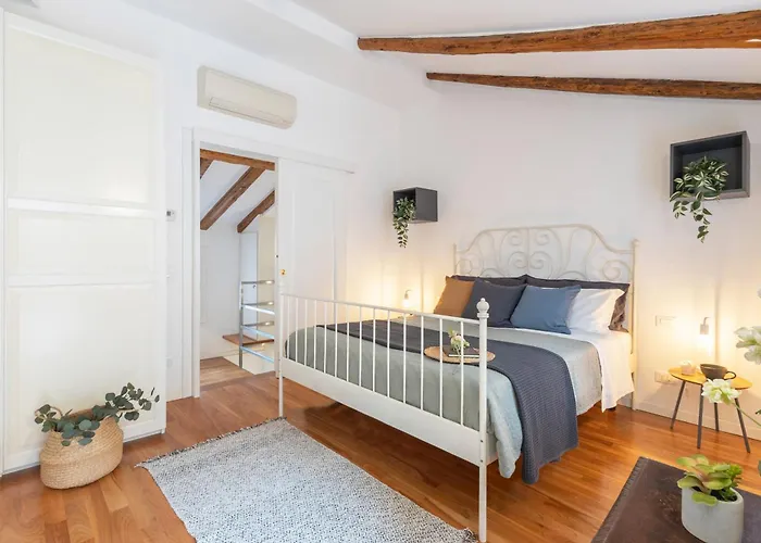 La Casa Piu A Venezia, Con Corte Privata * ヴェネツィア