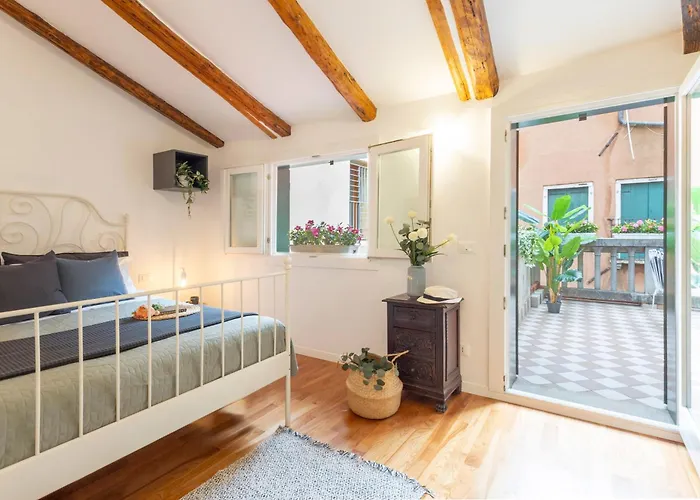 La Casa Piu A Venezia, Con Corte Privata * ヴェネツィア